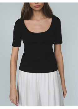 Reserved - T-shirt slim fit z wiskozą - czarny ze sklepu Reserved w kategorii Bluzki damskie - zdjęcie 174120653