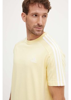 adidas t-shirt bawełniany Essentials męski kolor żółty gładki IX0159 ze sklepu ANSWEAR.com w kategorii T-shirty męskie - zdjęcie 174127013