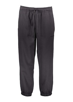 New Balance Spodnie dresowe &quot;Athletics Nature State&quot; w kolorze czarnym ze sklepu Limango Polska w kategorii Spodnie męskie - zdjęcie 174143330