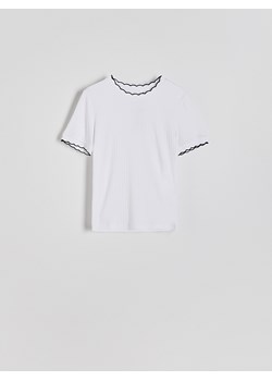 Reserved - Dzianinowy t-shirt - złamana biel ze sklepu Reserved w kategorii Bluzki damskie - zdjęcie 174158364