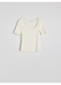 Reserved - T-shirt slim fit z wiskozą - złamana biel ze sklepu Reserved w kategorii Bluzki damskie - zdjęcie 174163921