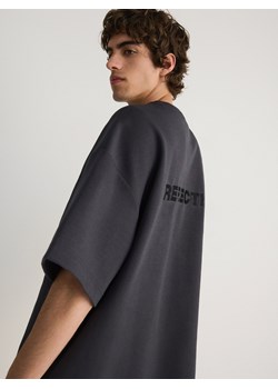 Reserved - T-shirt oversize z nadrukiem na plecach - ciemnoszary ze sklepu Reserved w kategorii T-shirty męskie - zdjęcie 174176841