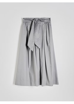 Reserved - Rozkloszowana spódnica midi z wiązaniem - szary ze sklepu Reserved w kategorii Spódnice - zdjęcie 174180872