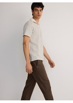 Reserved - Spodnie chino slim z lnem - ciemnobrązowy ze sklepu Reserved w kategorii Spodnie męskie - zdjęcie 174181253