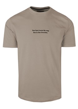 Męski T-Shirt z Nadrukiem - QUICKSIDE - Khaki TSQUICKtsm180306khaki ze sklepu JegoSzafa.pl w kategorii T-shirty męskie - zdjęcie 174192263