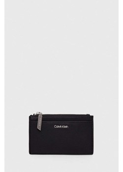 Calvin Klein etui na karty kolor czarny ze sklepu ANSWEAR.com w kategorii Portfele damskie - zdjęcie 174281830