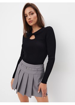 Mohito - Prążkowany czarny sweter - czarny ze sklepu Mohito w kategorii Swetry damskie - zdjęcie 174292674