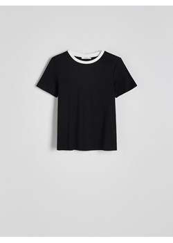 Reserved - T-shirt regular z kontrastową lamówką - czarny ze sklepu Reserved w kategorii Bluzki damskie - zdjęcie 174328710