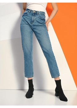 Sinsay - Jeansy mom fit - niebieski ze sklepu Sinsay w kategorii Jeansy damskie - zdjęcie 174333803