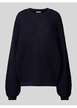 Sweter z dzianiny z prążkowanymi wykończeniami ze sklepu Peek&Cloppenburg  w kategorii Swetry damskie - zdjęcie 174372874