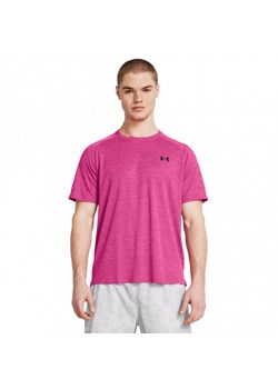 Męska koszulka treningowa Under Armour UA Tech Textured SS - różowa ze sklepu Sportstylestory.com w kategorii T-shirty męskie - zdjęcie 174387593