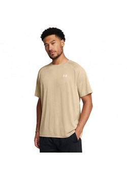 Męska koszulka treningowa Under Armour UA Tech Textured SS - beżowa ze sklepu Sportstylestory.com w kategorii T-shirty męskie - zdjęcie 174388492