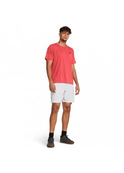 Męskie spodenki treningowe Under Armour UA Tech Woven Wordmark Short - białe ze sklepu Sportstylestory.com w kategorii Spodenki męskie - zdjęcie 174388611