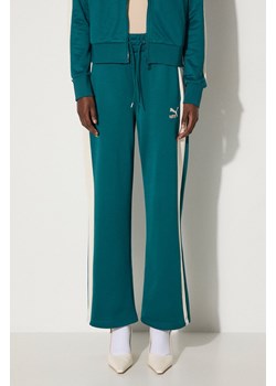 Puma spodnie dresowe Iconic T7 Straight Leg Track Pants kolor zielony wzorzyste 627996 ze sklepu PRM w kategorii Spodnie damskie - zdjęcie 174538081