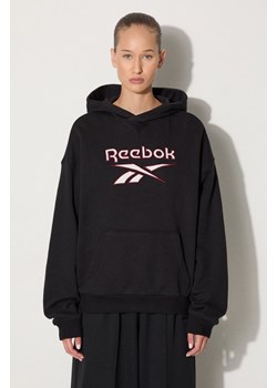 Reebok Classic bluza damska kolor czarny z kapturem z nadrukiem HS4718-BLACK ze sklepu PRM w kategorii Bluzy damskie - zdjęcie 174538362