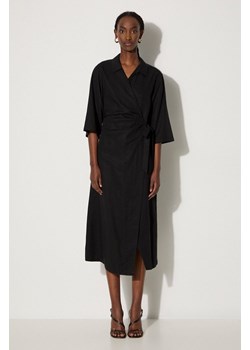 Samsoe Samsoe sukienka z domieszką lnu SAHANI kolor czarny midi rozkloszowana F24100086 ze sklepu PRM w kategorii Sukienki - zdjęcie 174538591