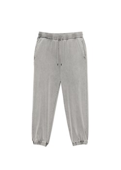 Cropp - Jasnoszare jeansowe joggery - jasny szary ze sklepu Cropp w kategorii Spodnie męskie - zdjęcie 174548083
