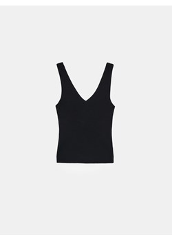 Mohito - Dopasowany czarny top - czarny ze sklepu Mohito w kategorii Bluzki damskie - zdjęcie 174551330