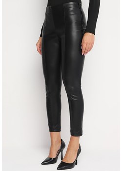 Czarne Dopasowane Spodnie z Ekoskóry Lenisia ze sklepu Born2be Odzież w kategorii Spodnie damskie - zdjęcie 174552720