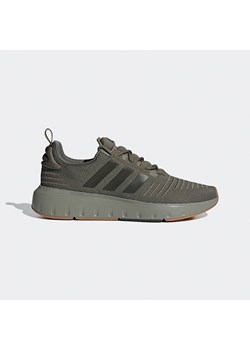 adidas Buty &quot;SWIFT RUN 23&quot; w kolorze khaki do biegania ze sklepu Limango Polska w kategorii Buty sportowe męskie - zdjęcie 174585221