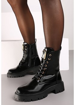 Czarne Sznurowane Botki na Platformie w Stylu Workerów z Aplikacją Kryształka Arrelae ze sklepu renee.pl w kategorii Botki - zdjęcie 174612610