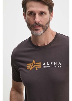 Alpha Industries t-shirt bawełniany Label męski kolor brązowy z nadrukiem 118502 ze sklepu ANSWEAR.com w kategorii T-shirty męskie - zdjęcie 174638244