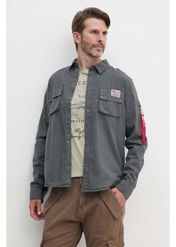 Alpha Industries koszula bawełniana męska kolor szary regular z kołnierzykiem klasycznym 138420 ze sklepu ANSWEAR.com w kategorii Koszule męskie - zdjęcie 174646603