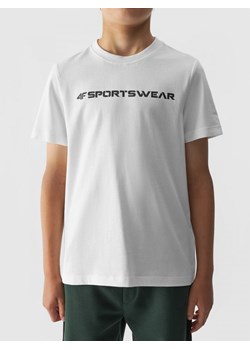 Chłopięcy t-shirt z nadrukiem 4F 4FJWAW24TTSHM1552 - biały ze sklepu Sportstylestory.com w kategorii T-shirty chłopięce - zdjęcie 174653121