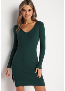 Zielona Sukienka o Sweterkowym Dopasowanym Fasonie z Materiału w Prążki z Ozdobnym Rozcięciami Merinaria ze sklepu Born2be Odzież w kategorii Sukienki - zdjęcie 174681464
