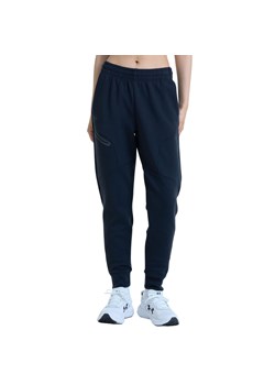 Damskie spodnie treningowe Under Armour Unstoppable Flc Jogger - czarne ze sklepu Sportstylestory.com w kategorii Spodnie damskie - zdjęcie 174694573