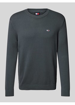 Sweter z dzianiny o kroju slim fit z naszywką z logo ze sklepu Peek&Cloppenburg  w kategorii Swetry męskie - zdjęcie 174727033