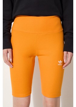 adidas Originals szorty Adicolor HF7483 damskie kolor pomarańczowy z aplikacją high waist HF7483-BORANG ze sklepu PRM w kategorii Szorty - zdjęcie 174727640