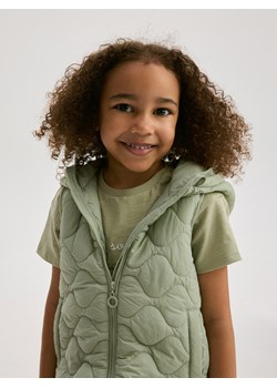 Reserved - Pikowana kamizelka z kapturem - jasnozielony ze sklepu Reserved w kategorii Kamizelki dziewczęce - zdjęcie 174737621