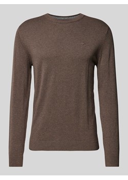 Sweter z dzianiny z wyhaftowanym logo model ‘BASIC’ ze sklepu Peek&Cloppenburg  w kategorii Swetry męskie - zdjęcie 174759080