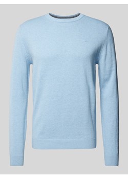 Sweter z dzianiny z wyhaftowanym logo model ‘BASIC’ ze sklepu Peek&Cloppenburg  w kategorii Swetry męskie - zdjęcie 174759184