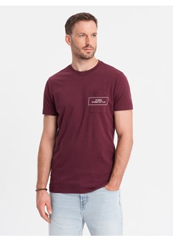 Męski t-shirt bawełniany z nadrukiem na kieszonce Ombre Streetstyle – bordowy V3 OM-TSCT-0108 ze sklepu ombre w kategorii T-shirty męskie - zdjęcie 174796001