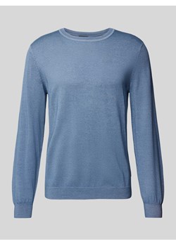 Sweter z dzianiny o kroju slim fit z żywej wełny z okrągłym dekoltem ze sklepu Peek&Cloppenburg  w kategorii Swetry męskie - zdjęcie 174806693