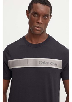 Calvin Klein Performance t-shirt męski kolor czarny z aplikacją 00GMF4K112 ze sklepu ANSWEAR.com w kategorii T-shirty męskie - zdjęcie 174809772