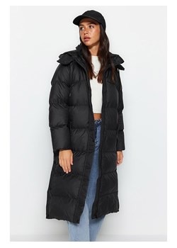 trendyol Płaszcz zimowy w kolorze czarnym ze sklepu Limango Polska w kategorii Kurtki damskie - zdjęcie 174827110