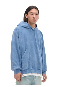 Cropp - Niebieska bluza oversize z kapturem UNISEX - niebieski ze sklepu Cropp w kategorii Bluzy męskie - zdjęcie 174843613