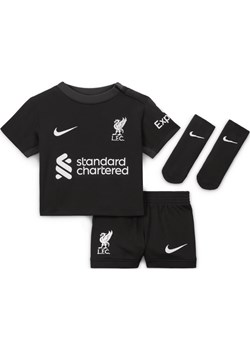 Trzyczęściowy strój piłkarski dla niemowląt i maluchów Nike Liverpool F.C. Stadium 2024/25 (wersja wyjazdowa) – replika - Zieleń ze sklepu Nike poland w kategorii Odzież dla niemowląt - zdjęcie 174870361