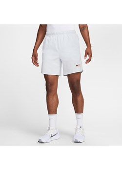 Męskie spodenki z wszytą bielizną 18 cm Nike Challenger - Szary ze sklepu Nike poland w kategorii Spodenki męskie - zdjęcie 174937650