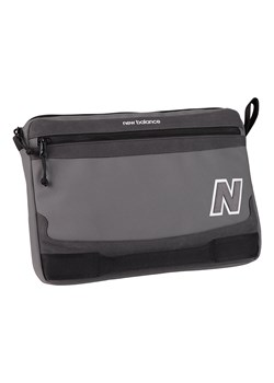 Etui na laptop New Balance LAB23169CAS – szare ze sklepu New Balance Poland w kategorii Torby na laptopa - zdjęcie 174953871