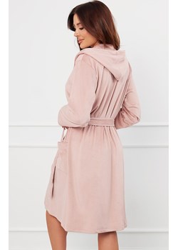 Szlafrok damski pudrowy róż z kapturem Akara, Kolor róż pudrowy, Rozmiar S, Italian Fashion - id: 189494 - marki Italian Fashion - 175100611 Szlafrok damski pudrowy róż z kapturem Akara, Kolor róż pudrowy, Rozmiar S, Italian Fashion ze sklepu Intymna w kategorii Szlafroki damskie - zdjęcie 175100611