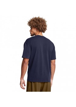 Męski t-shirt z nadrukiem Under Armour UA M Hw Os Logo Wash Ss - granatowy ze sklepu Sportstylestory.com w kategorii T-shirty męskie - zdjęcie 175123060