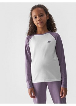 Dziewczęcy longsleeve basic 4F 4FJWAW24TLONF291 - fioletowy ze sklepu Sportstylestory.com w kategorii Bluzki dziewczęce - zdjęcie 175187222