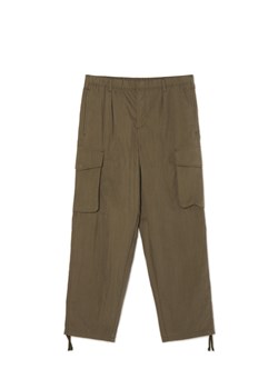 Cropp - Spodnie ze ściagaczami przy nogawkach - zielony ze sklepu Cropp w kategorii Spodnie męskie - zdjęcie 175221861