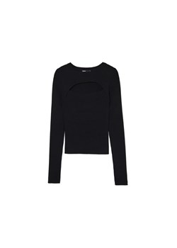 Cropp - Czarny sweter z wycięciem z przodu - czarny ze sklepu Cropp w kategorii Swetry damskie - zdjęcie 175232272