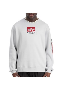 Bluza Alpha Industries Satin Logo Sweater 148311666 - biała ze sklepu streetstyle24.pl w kategorii Bluzy męskie - zdjęcie 175239701