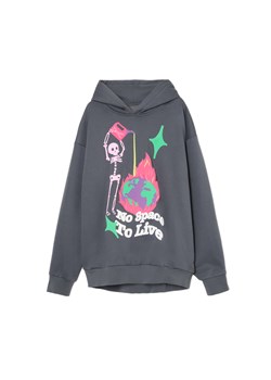 Cropp - Kremowa bluza z kapturem i nadrukiem - kremowy ze sklepu Cropp w kategorii Bluzy męskie - zdjęcie 175282673